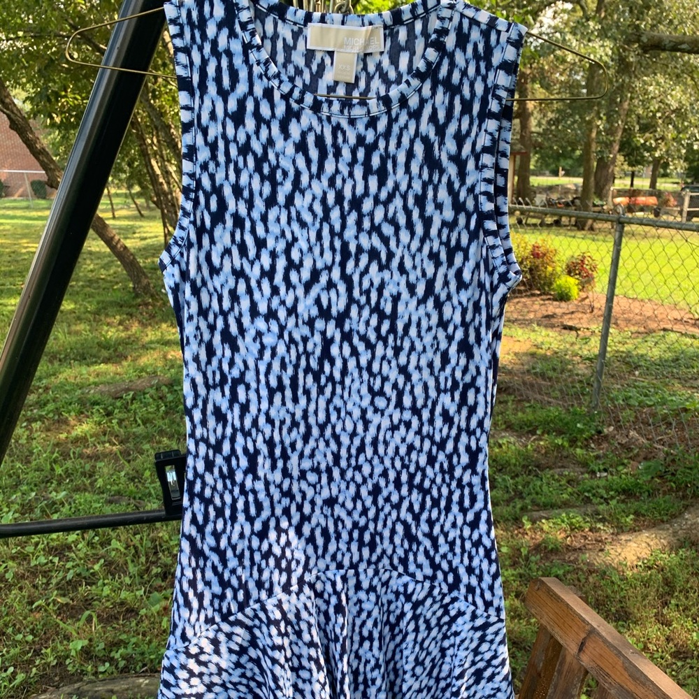BEAUTIFUL, TWIRL-WORTHY DRESS